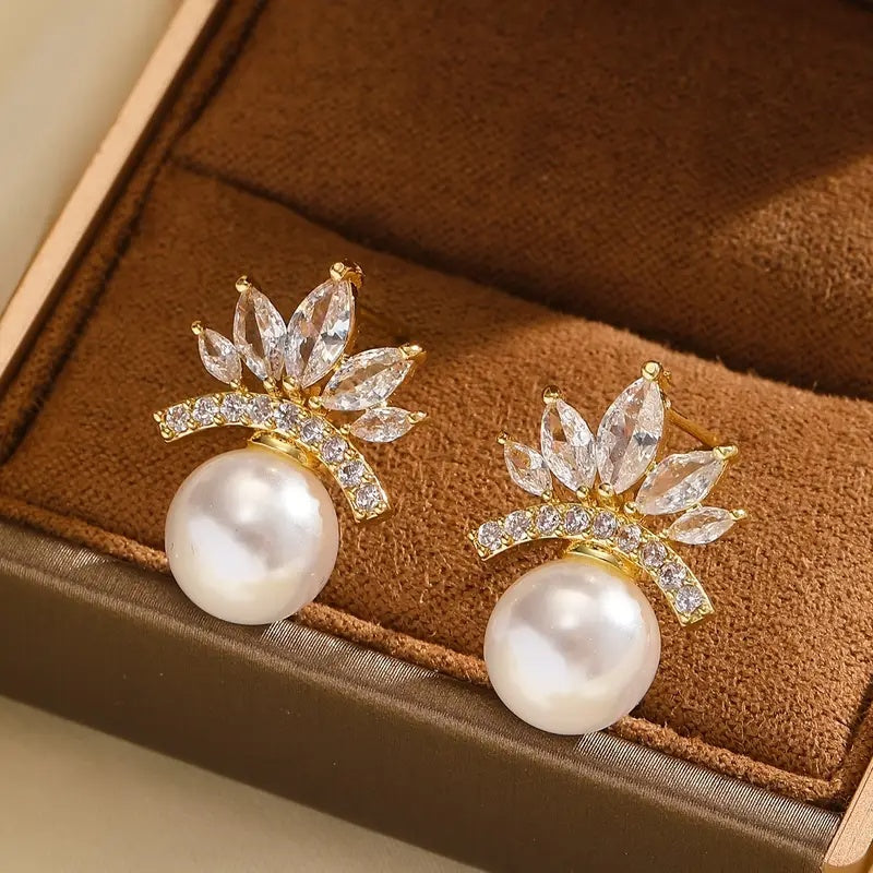 Elegant Perle Design med Glimrende Krystaller