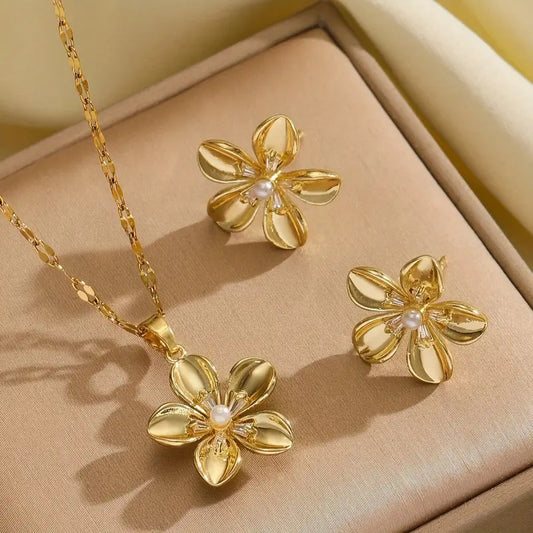 Elegant Blomsterdesign med Perle og Krystaller