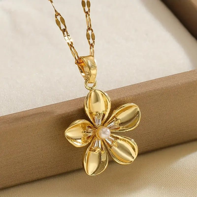 Elegant Blomsterdesign med Perle og Krystaller
